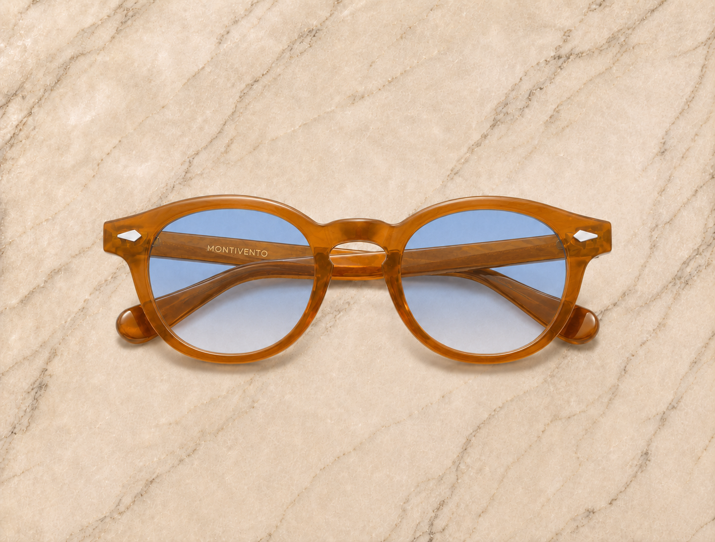 Lunettes de soleil Alassio ORIGINAL, monture translucide miel, verres bleus dégradés — Montivento