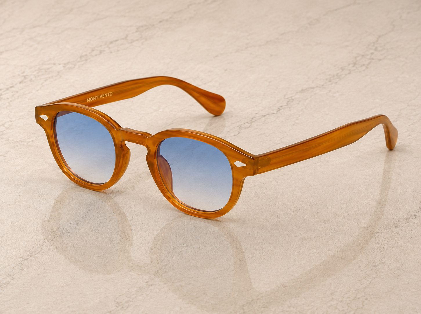 Lunettes de soleil Alassio ORIGINAL, monture translucide miel, verres bleus dégradés — Montivento